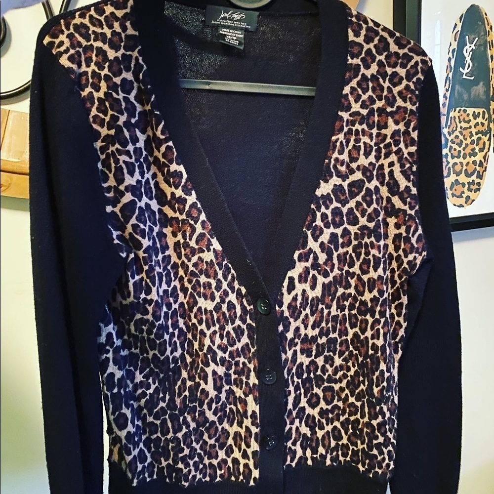 LORD AND TAYLOR LEPORS CARDIGAN
